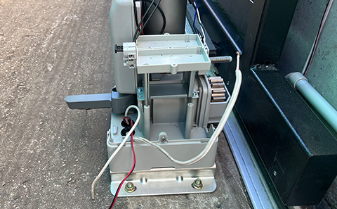 TMT 800LS Sliding gate motor installation