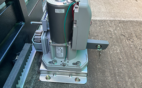 TMT 800LS Sliding gate motor installation