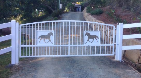 driveway swing gate