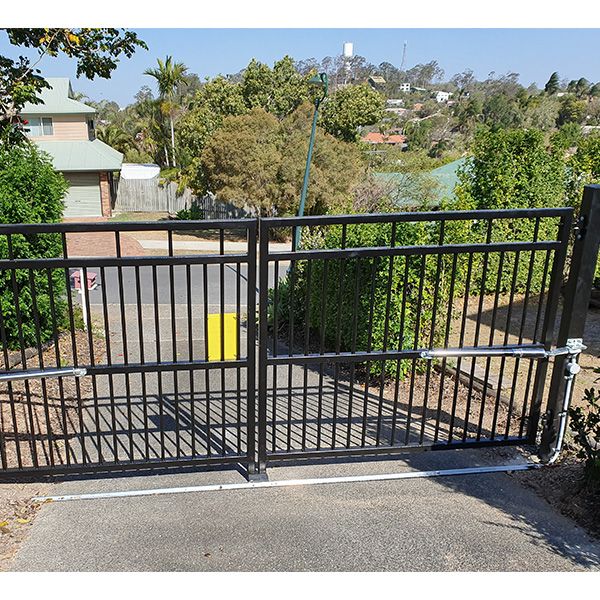 Driveway gate