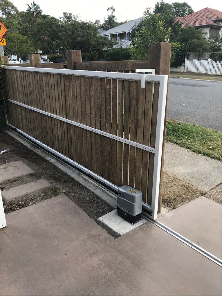 sliding gate