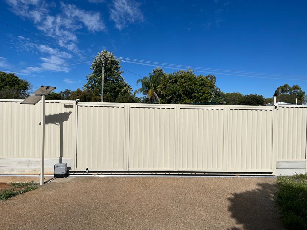 sliding driveway gate using colour bond sheets