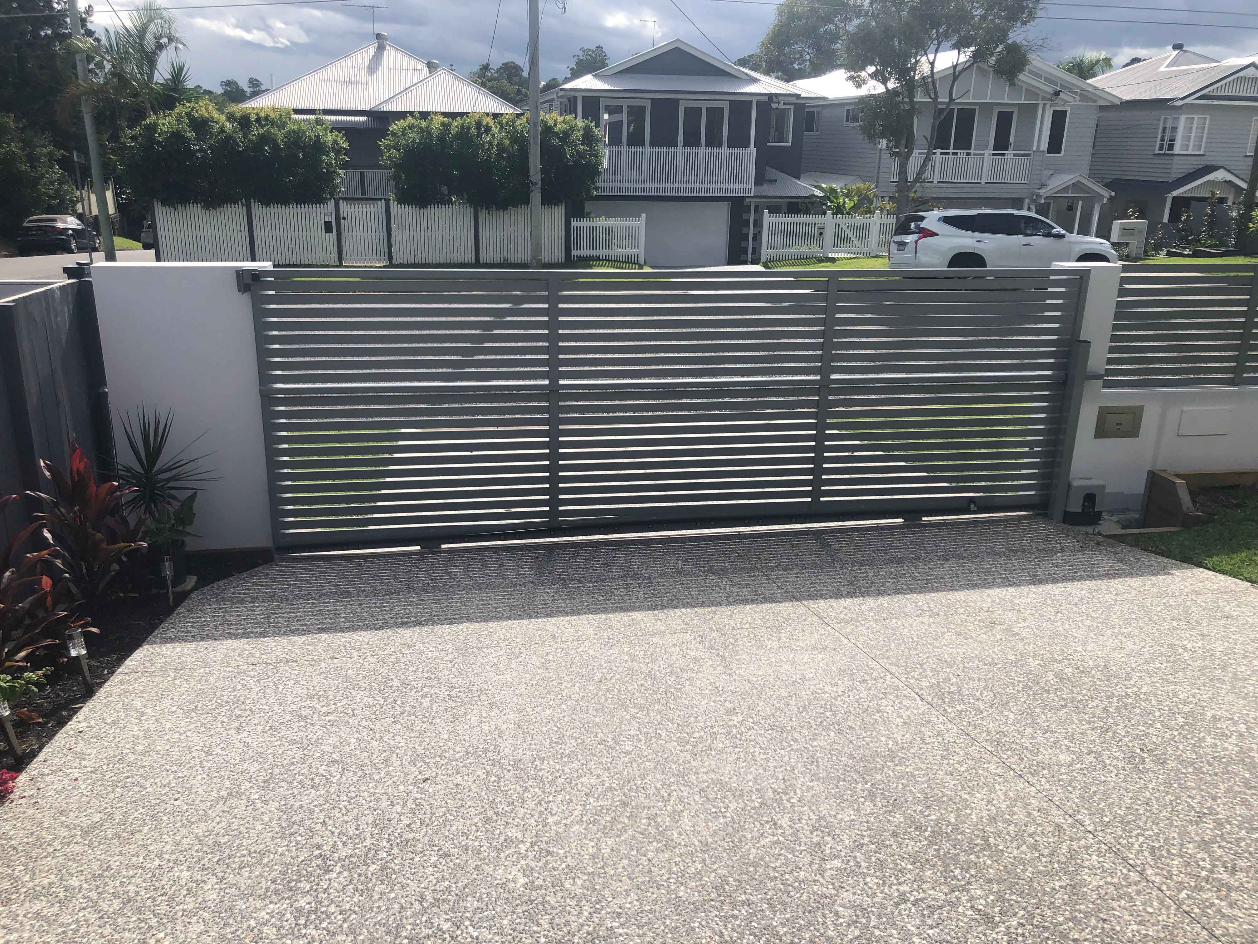 sliding gate